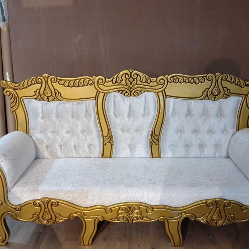Beyaz Gold Josephine Taht
