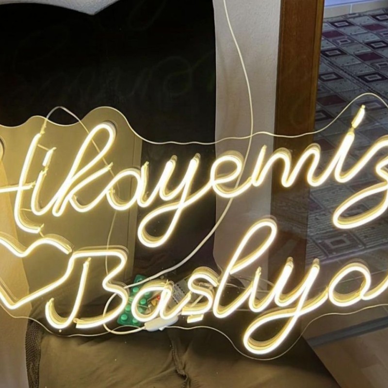 Hikayemiz Başlıyor - 35x70 CM