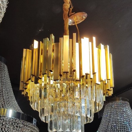 Metal Kristal Dik Taşlı Avize 40x45 Metal Kristal Dik Taşlı Avize 40x45